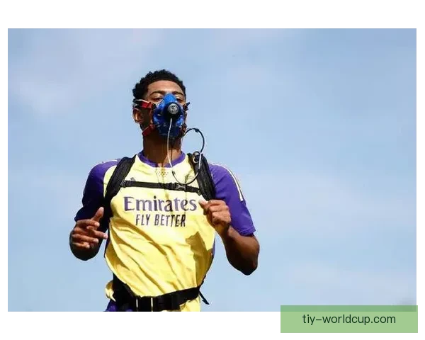 皇马面罩训练回归更省时降伤病