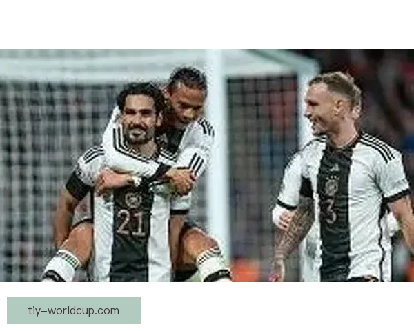 中央海岸水手逆袭九人麦克阿瑟 勃兰特曼破门 中央海岸水手逆袭九人麦克阿瑟 勃兰特曼破门